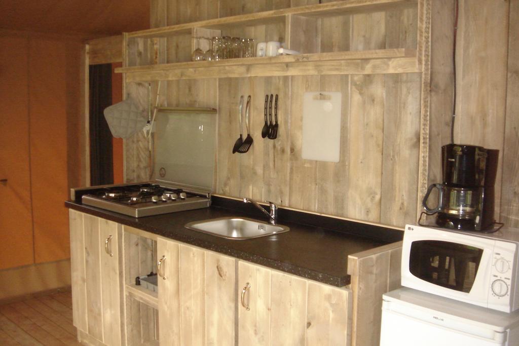 Camping De La Bonnette Caylus Номер фото